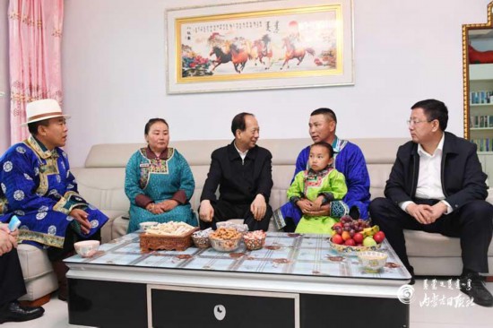 石泰峰:毫不放松抓好草原生态保护让大草原不再遭受创伤永葆美丽容颜