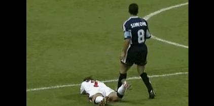 怎么用脚快速撂倒对方,怎样快速用脚撂倒他人