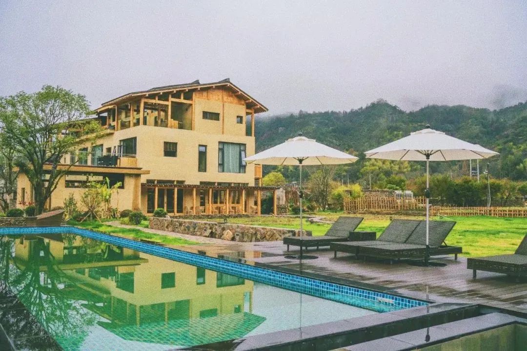 娄艺潇住的哪个酒店,娄艺潇旅游住民宿