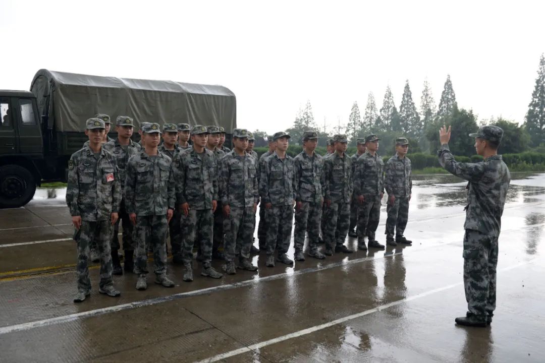 关注｜军车直选驾驶员是如何考试的？图片来了