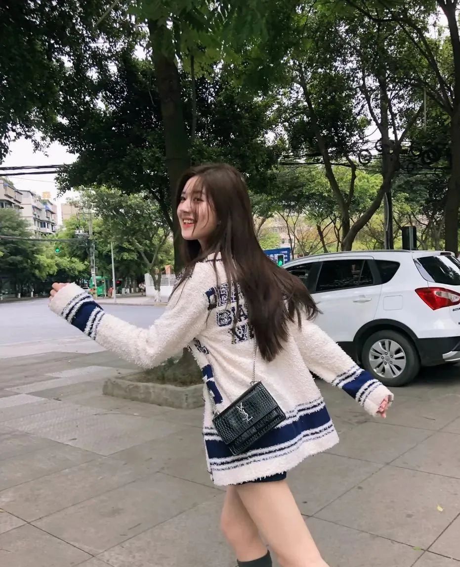 去赵露思家里做客是什么综艺,赵露思私下穿衣打扮