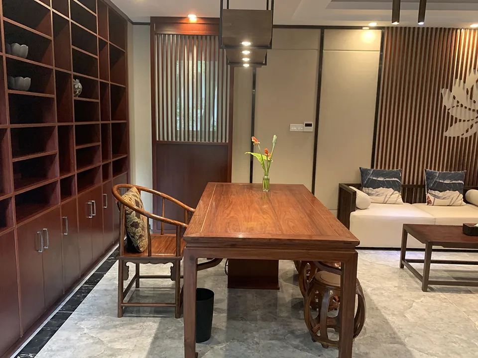 比买一送一还划算，全年不涨价！享山水画里329㎡双卧别墅，玩皮划艇漂流