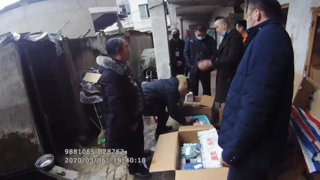 非法获利11400元男子获刑,非法获利530元男子获刑15个月