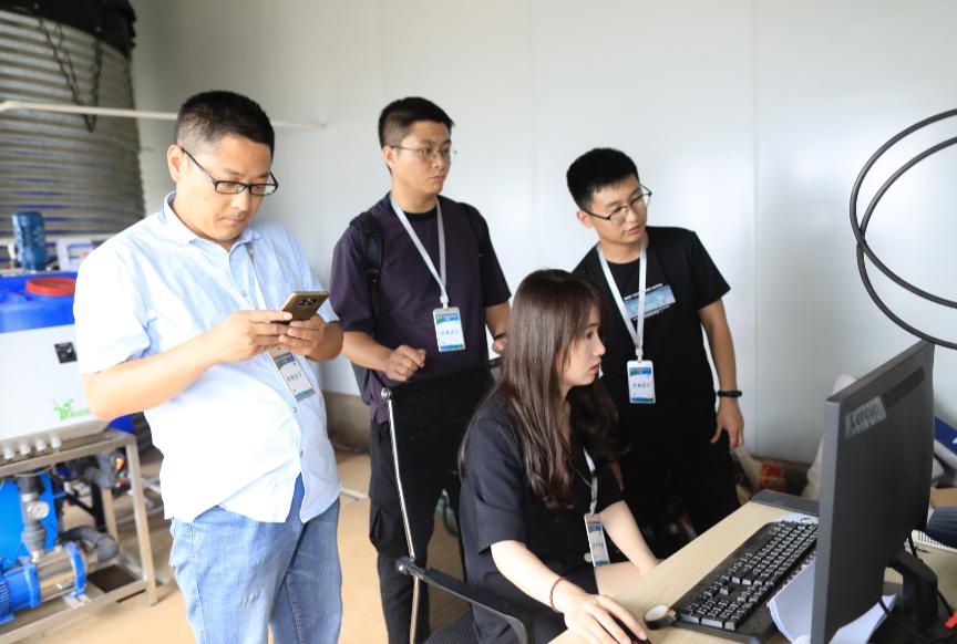 人工智能和顶尖农人比赛种草莓,智能化草莓种植技术