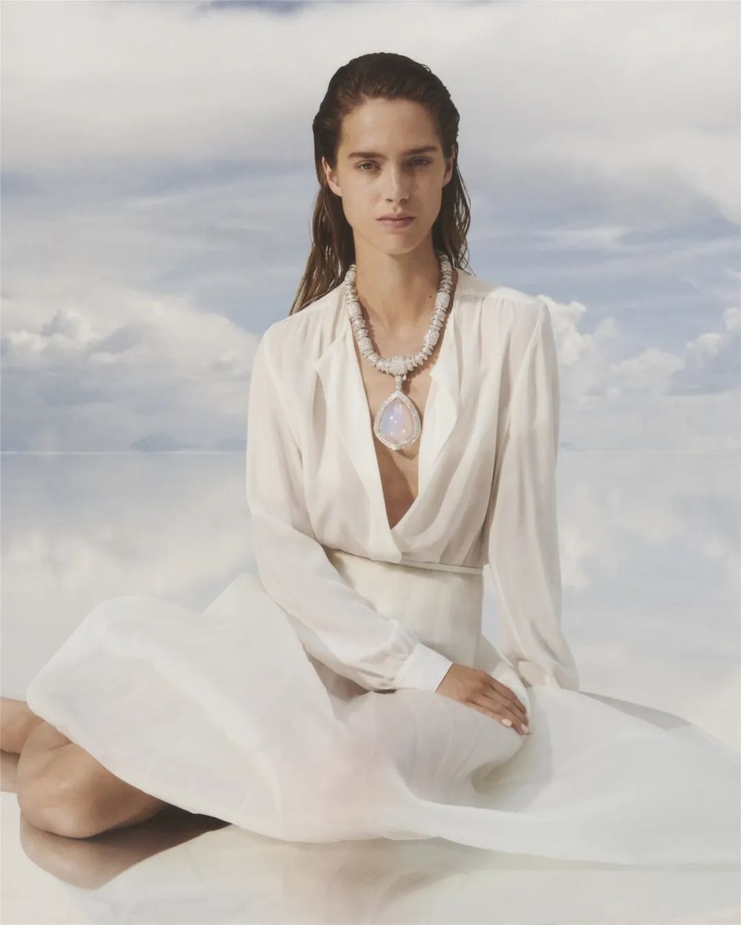 买奢侈品的女人真的有钱吗,买高定珠宝的人