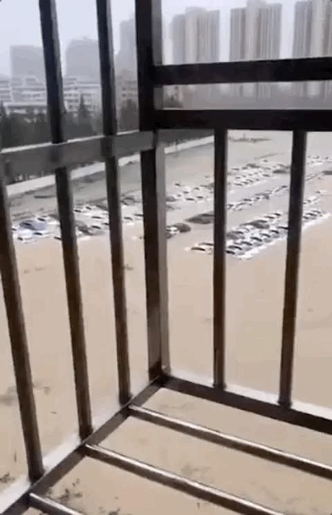 狂风巨浪，多地被淹！“黑格比”登陆了→