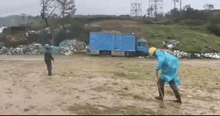 狂风巨浪，多地被淹！“黑格比”登陆了→