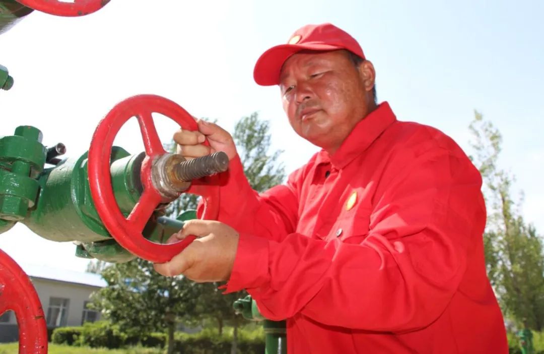 油水井方位角,深水井怎么接水管