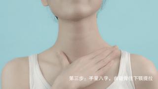 女人脖子有颈纹和年龄有关吗,一条颈纹代表二十岁