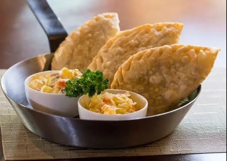 蒙古国3万只羊够吃吗,从小吃香料的羊