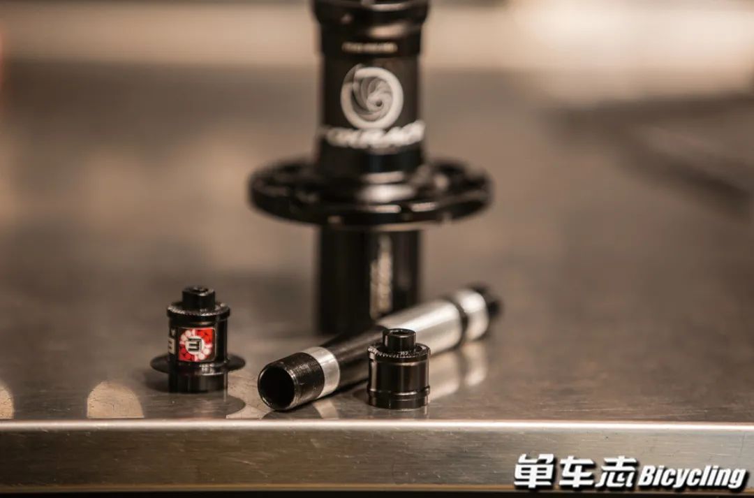 久裕培林花鼓塔基的拆卸保养视频,公路自行车培林花鼓保养