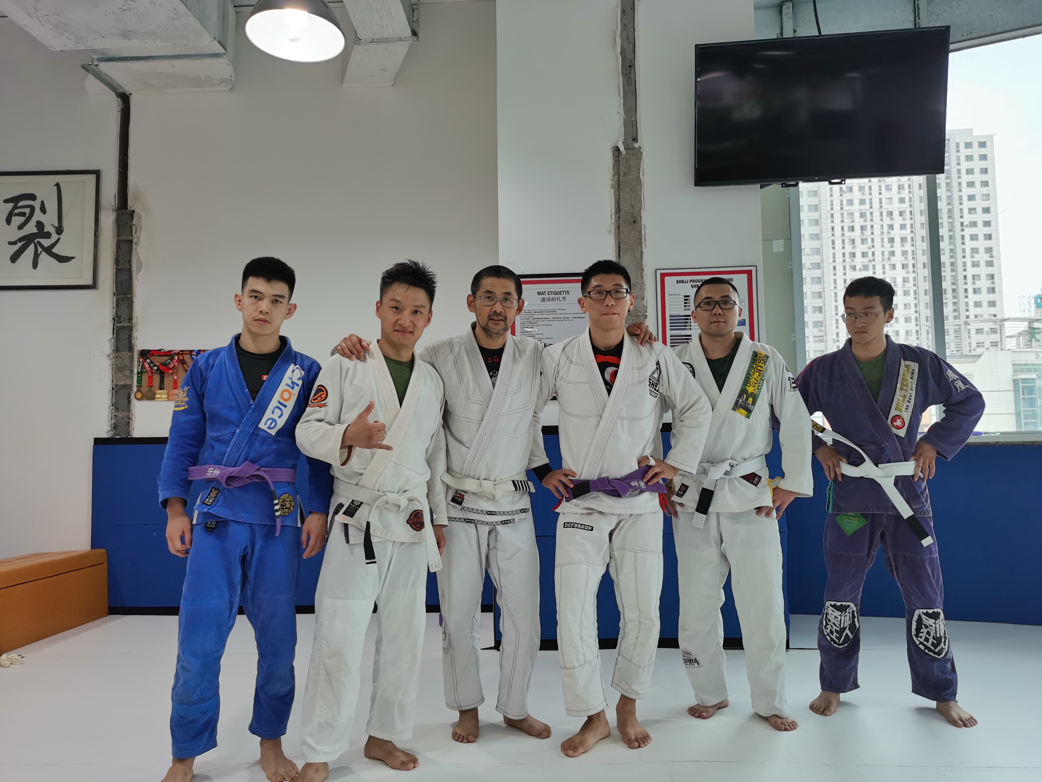 学成归来鞍山小伙推广巴西柔术