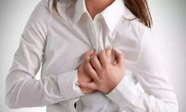 有什么方法可以丰胸不用丰胸产品,其实丰胸很简单呀