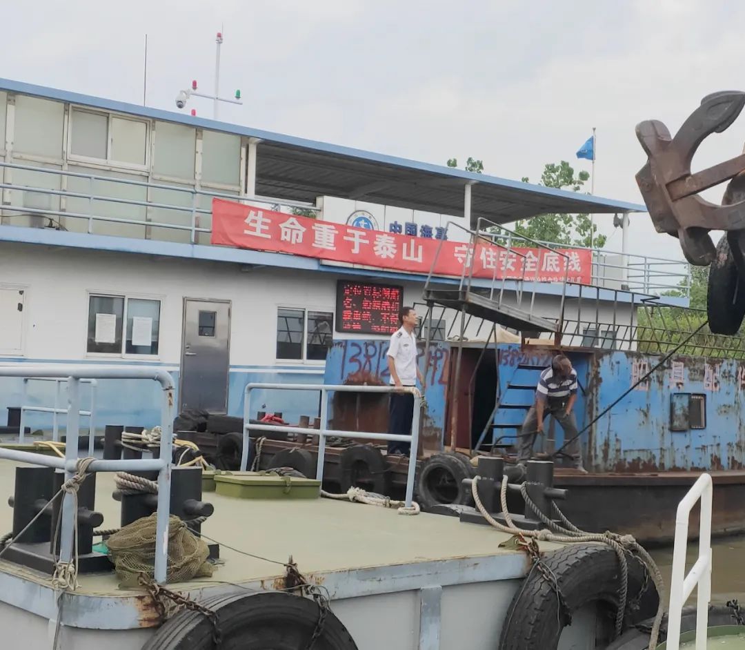 江阴:“浪里白条”筑防线,水上安全伴你行