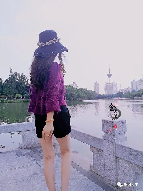 马海毛镂空套头衫编织,圆领长袖晕染彩绘马海毛套头衫