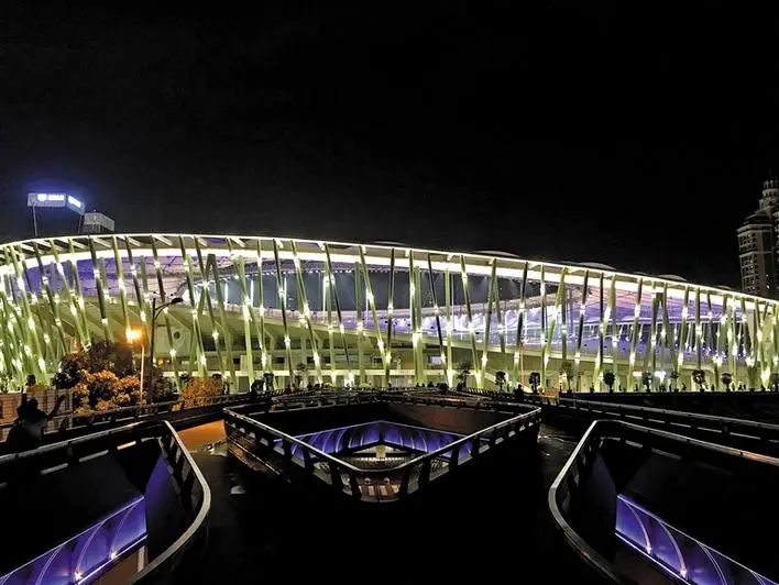 宝安体育场跑道是免费开放的吗,宝安体育馆今天对外开放吗