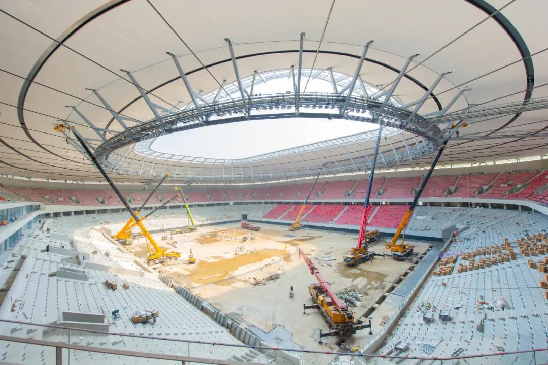 浦东足球场什么时候开始铺设草皮,浦东足球场工程