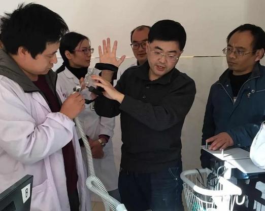 今天，池州的抗疫英雄在北京接受表彰