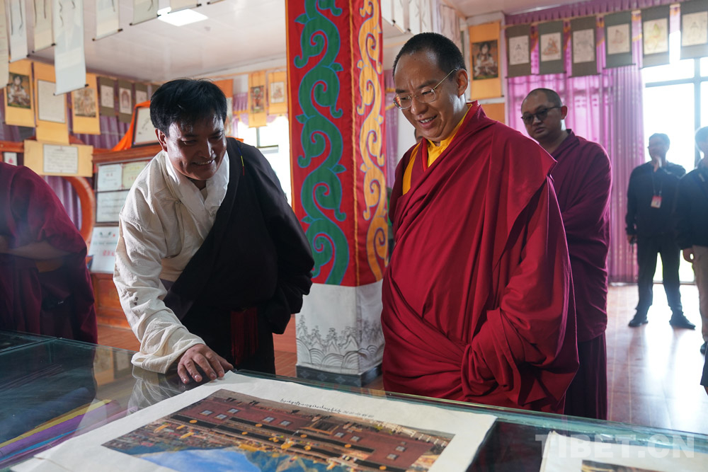 感恩最好的方式是过好今生的幸福生活十一世班禅寄语林芝村民