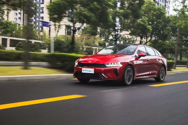 起亚k5凯酷试驾高速,起亚k5凯酷270t百公里加速