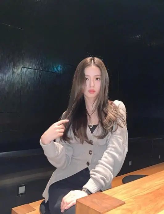 最新秋季穿搭攻略一件卫衣就够了,初秋穿搭秋冬卫衣