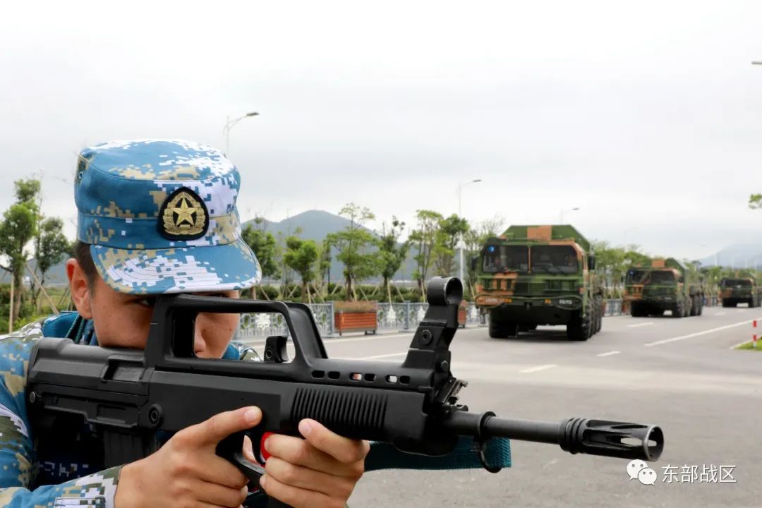 热点｜岸导团联手防化营，出击