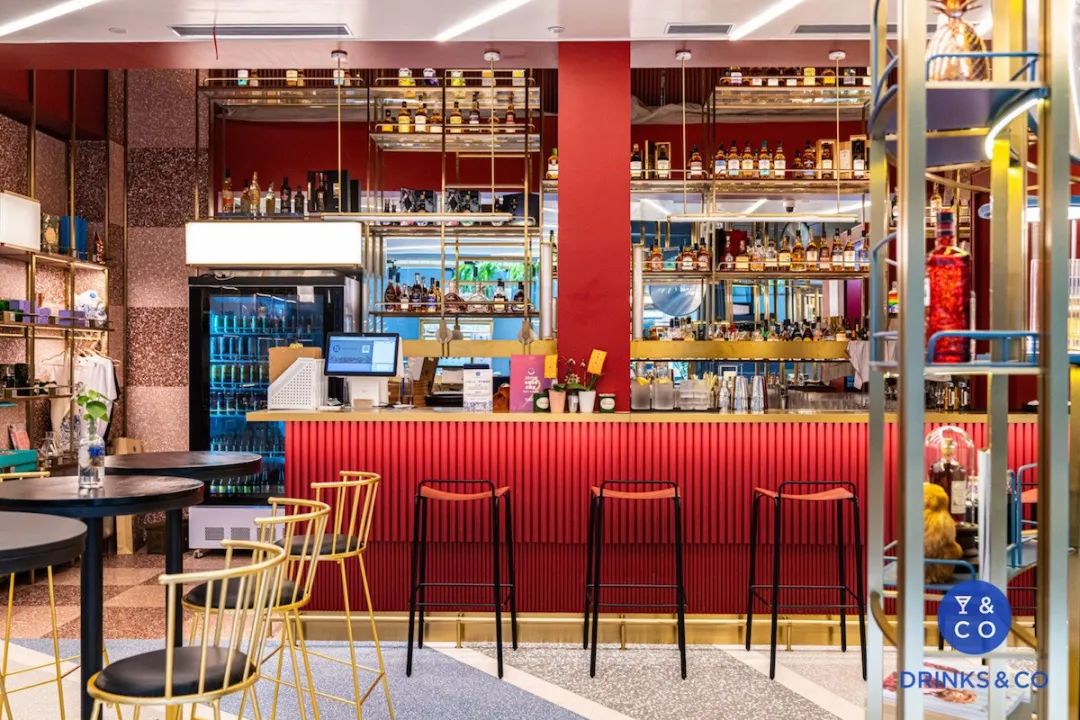 所有的酒都接受“外带”|这里是可以逛的酒吧，也是可以玩的零售店