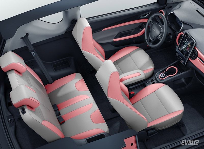 小蚂蚁跟欧拉黑猫哪个安全,小蚂蚁欧拉黑猫长安奔奔哪个好