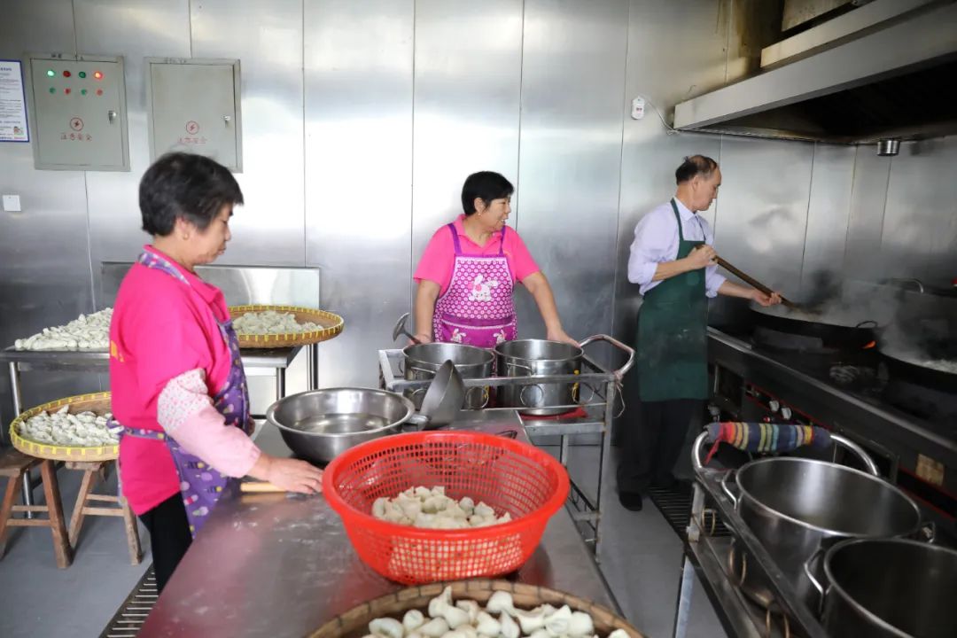 暖心！安顺燃气送“福气”啦