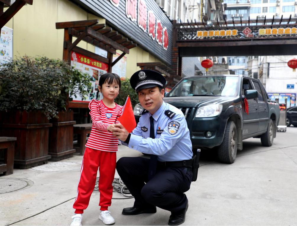 人物|“老方”的第19个国庆节