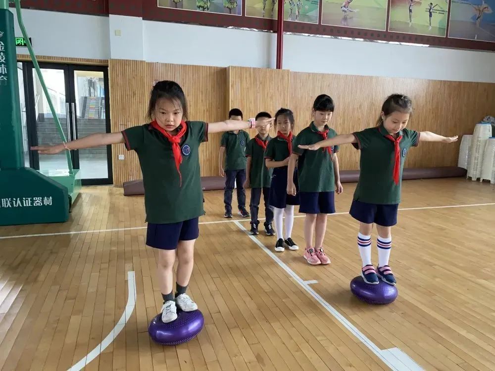 江苏每天一节体育课,深圳学校每天一节体育课