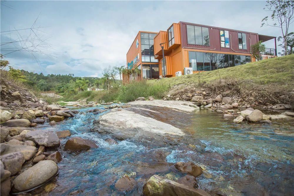 上车旅游打卡,上车打卡下车打卡