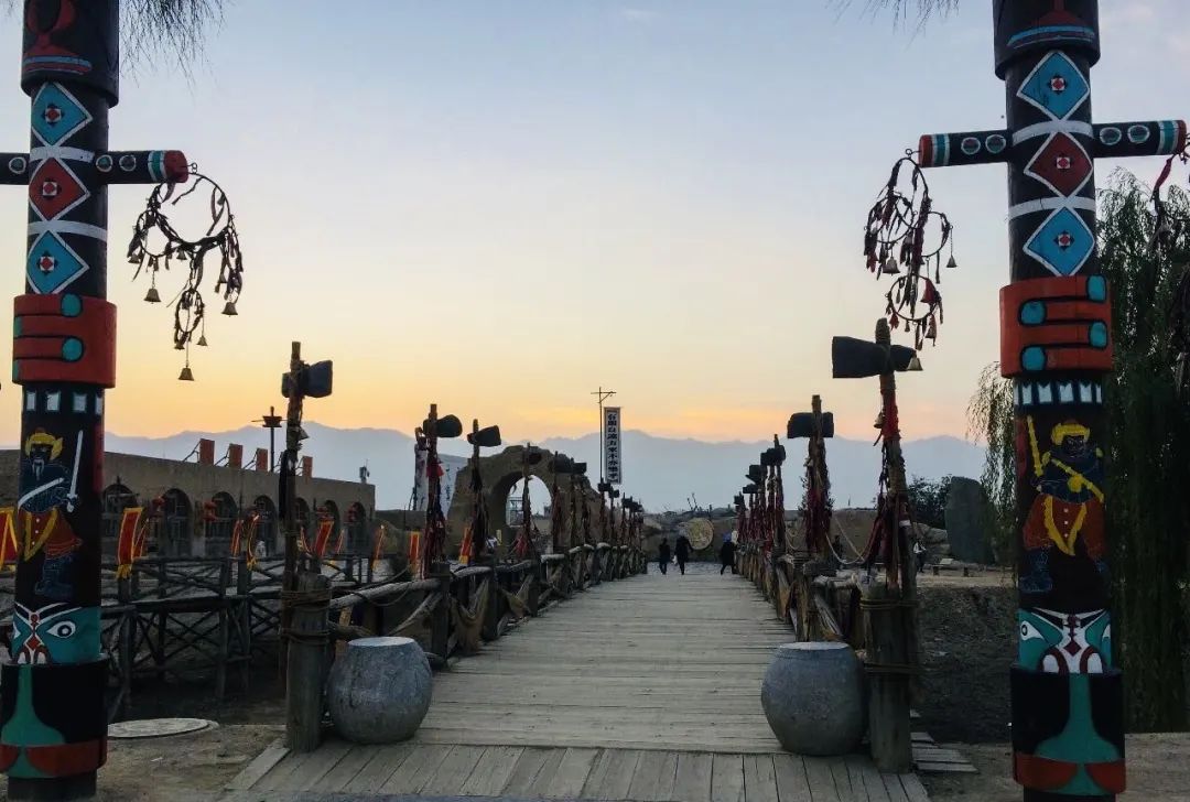 宁夏适合3-4月份旅游,宁夏的秋天