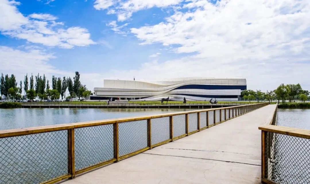 宁夏适合3-4月份旅游,宁夏的秋天