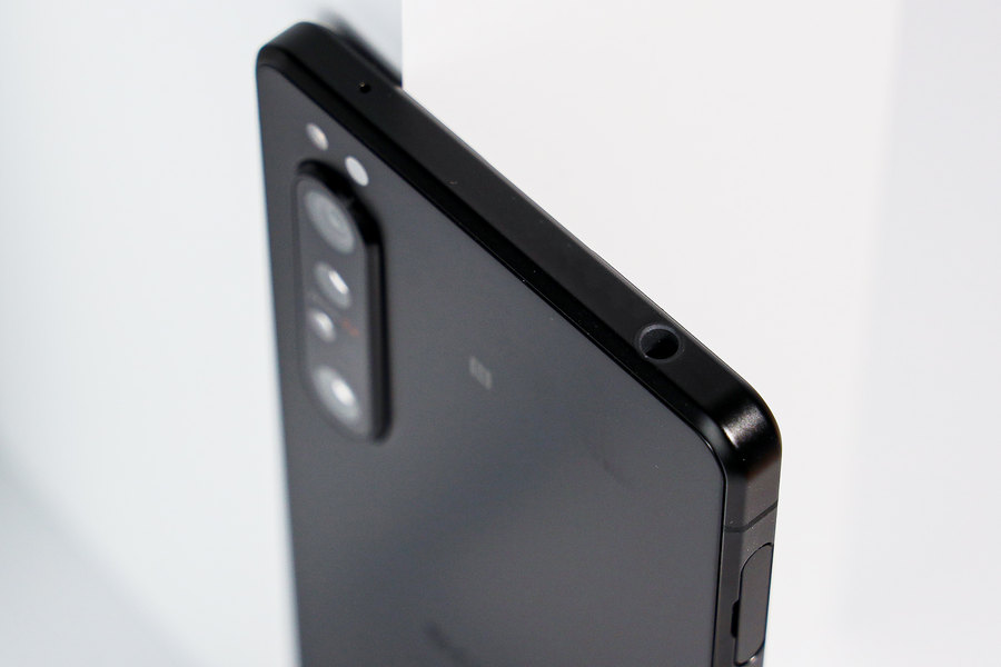 索尼xperia1iii对比苹果13promax,外观与索尼xperia1iv相似的手机