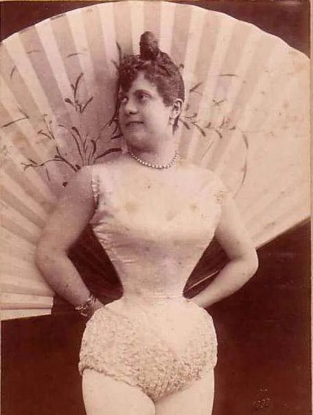 运动时穿上束腰带能帮助瘦腰吗,用束腰带能减肚子吗