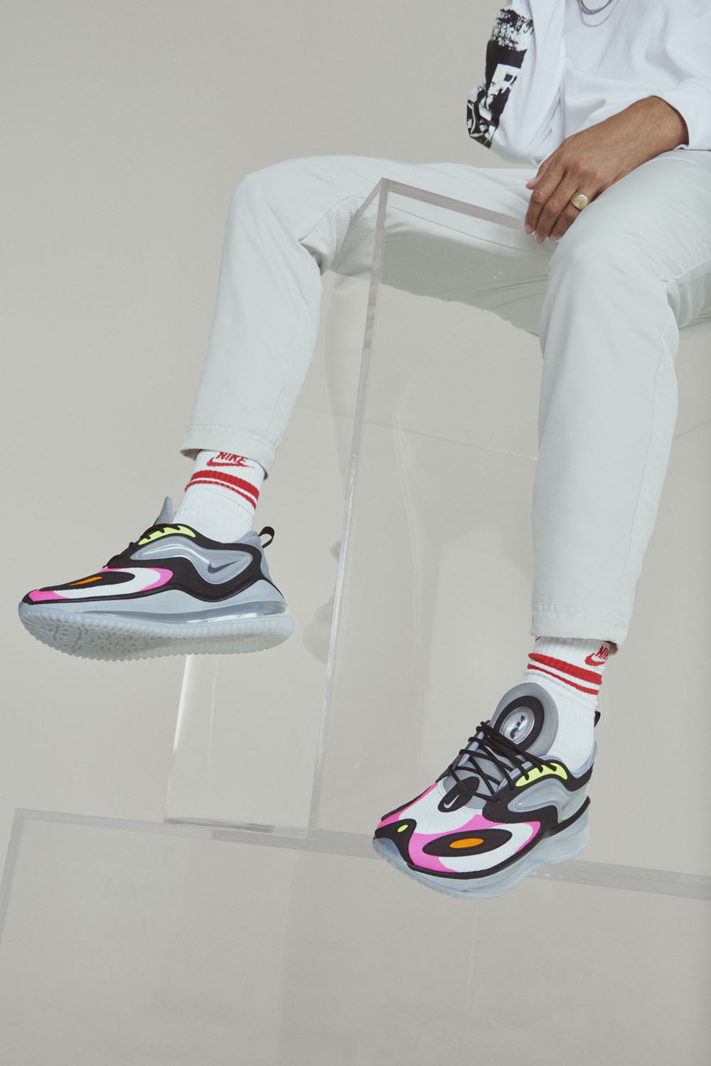 nike新气垫鞋,一只鞋四个气垫