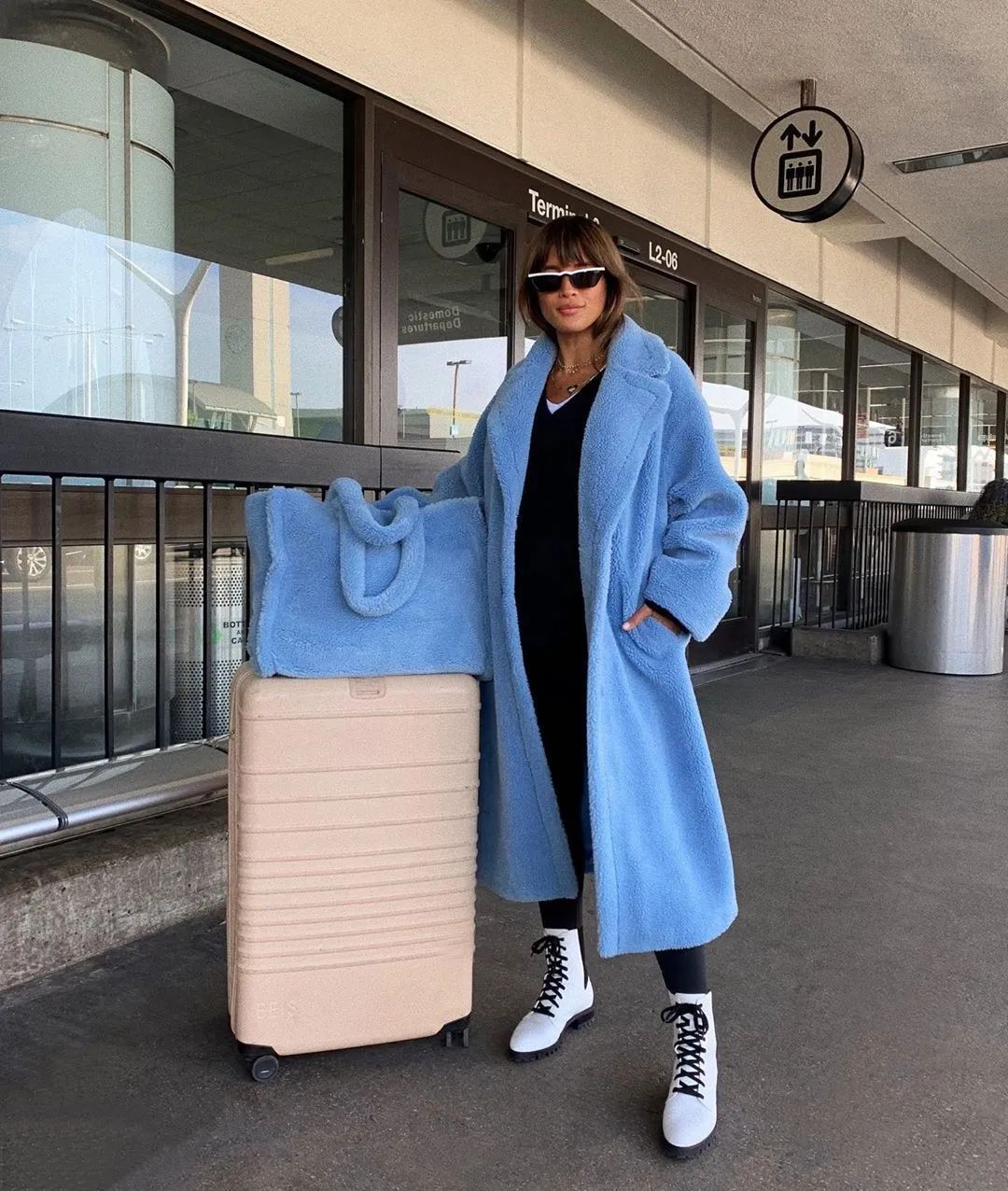 轻奢皮草大衣,高端轻奢皮草大衣