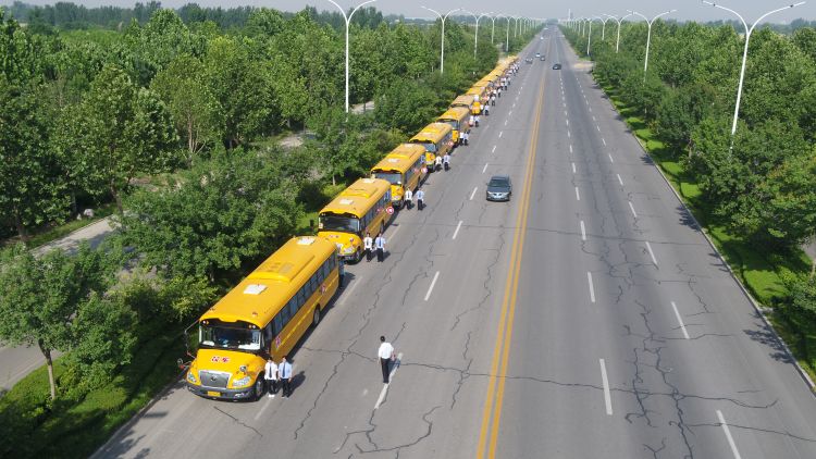 努力让孩子过上更好的生活,努力是为了给孩子更好的教育