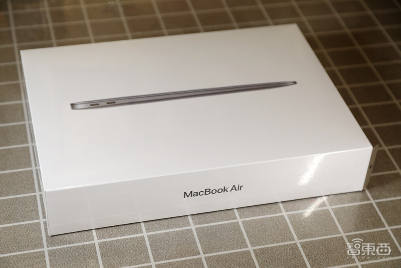 M1芯片版MacBookAir体验，苹果用三招“绝杀”自己？