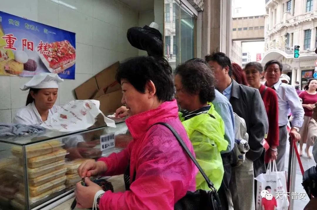 国家出手了！不得拒收现金、不得将“健康码”作为通行唯一凭证