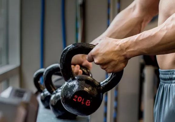 健身老茧反复增生怎么办,健身老茧怎么去除