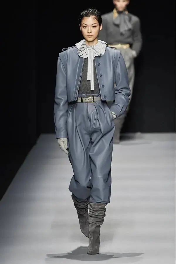 一篇搞懂无纺布墙纸,皮革面料的区别