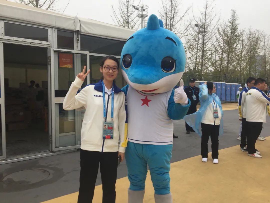 向优秀青年看齐,向优秀的人才们看齐的表现