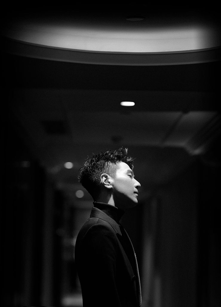 赵又廷时尚大片黑白风尽显帅气,赵又廷写真大片