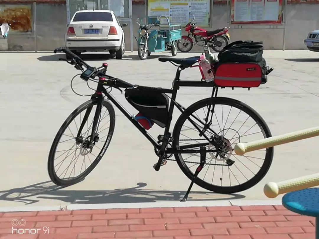 不同年龄段车友骑什么车,全国骑友都骑什么车山地车