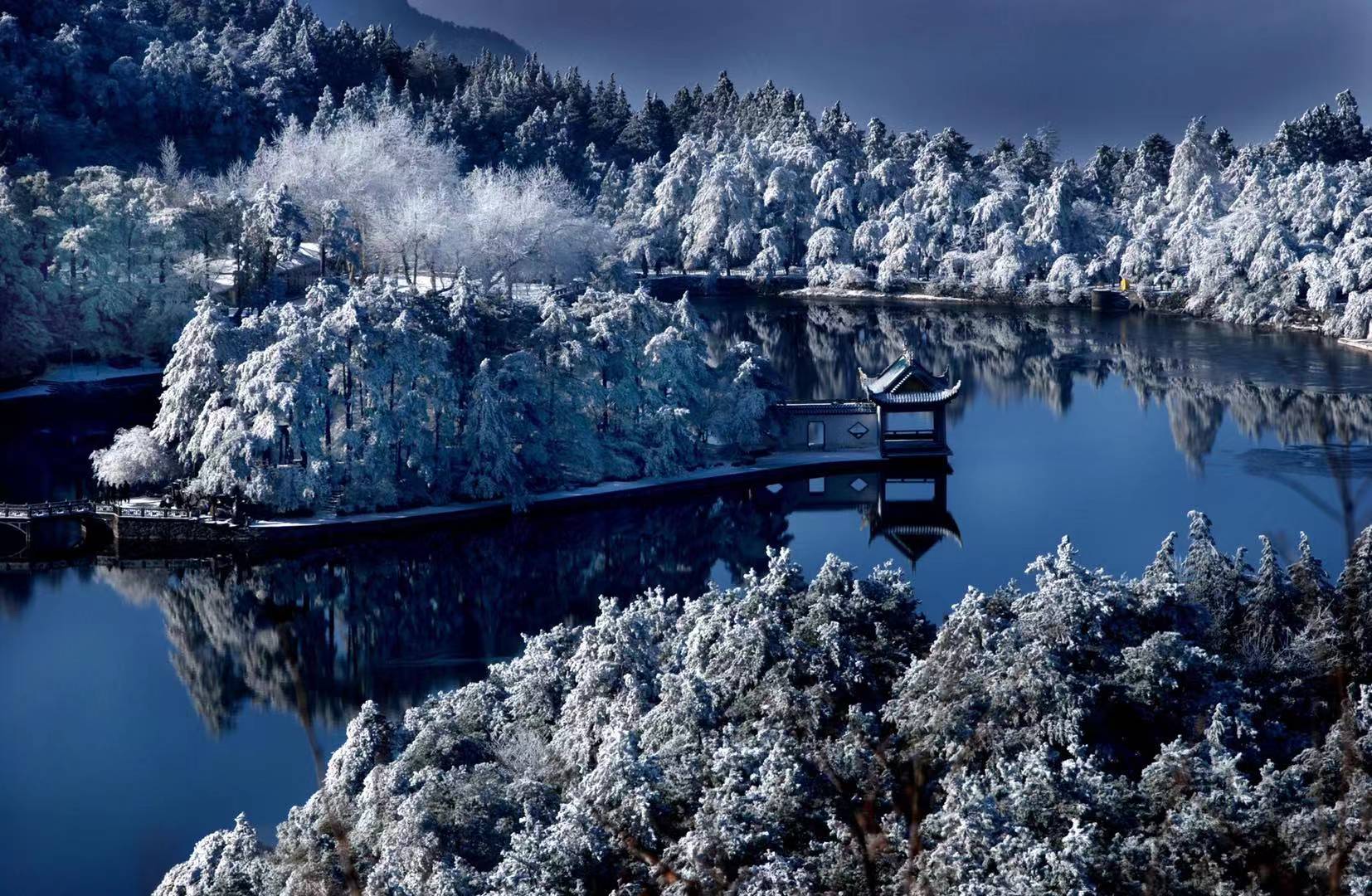 去庐山看雪可以徒步上去吗,庐山滑雪可以进去吗