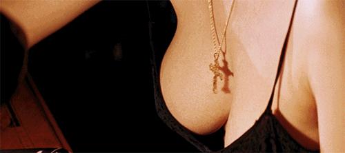 有什么方法可以丰胸不用丰胸产品,其实丰胸很简单呀