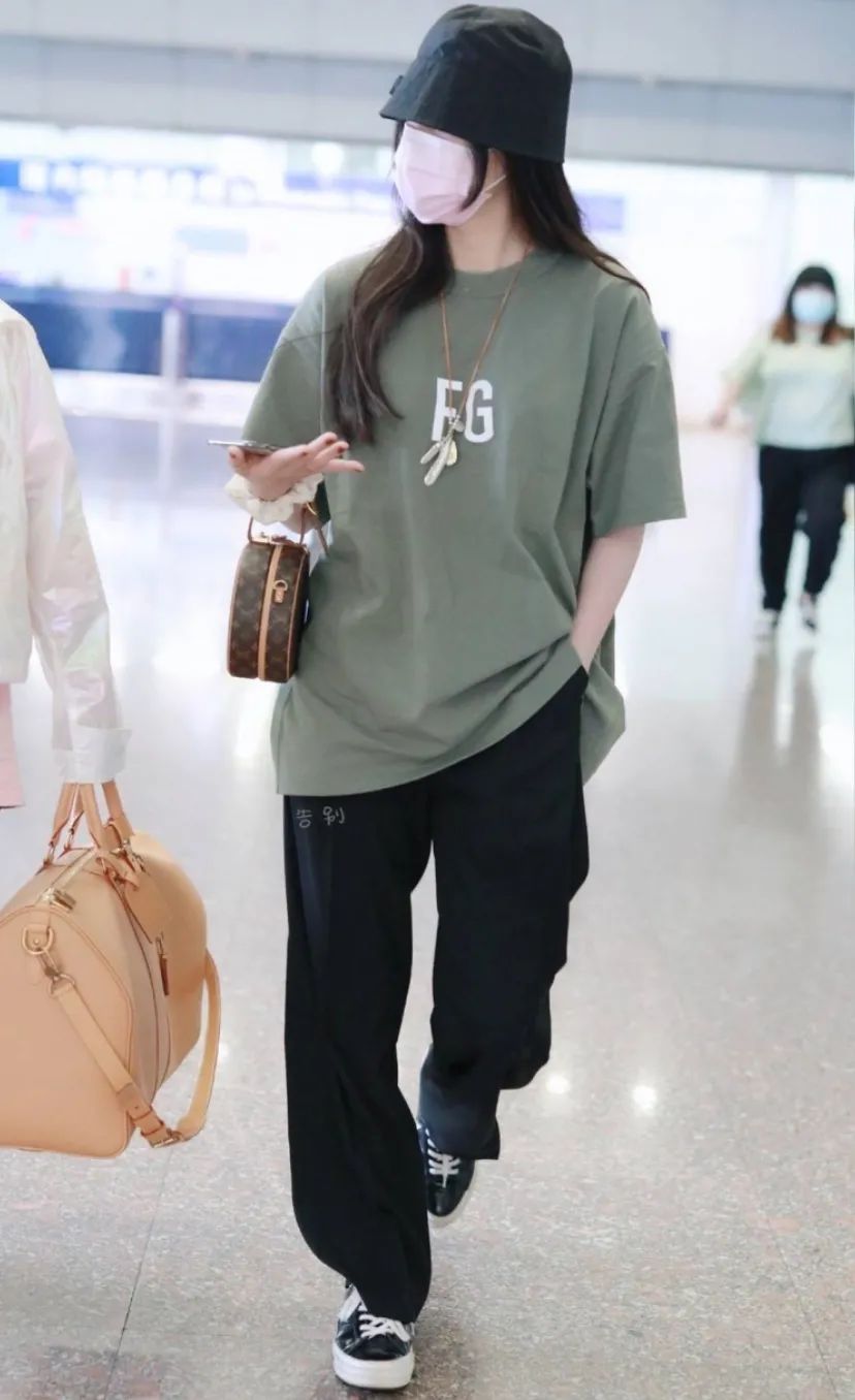 年度会穿榜单来了你爱豆同款都在这儿！快买