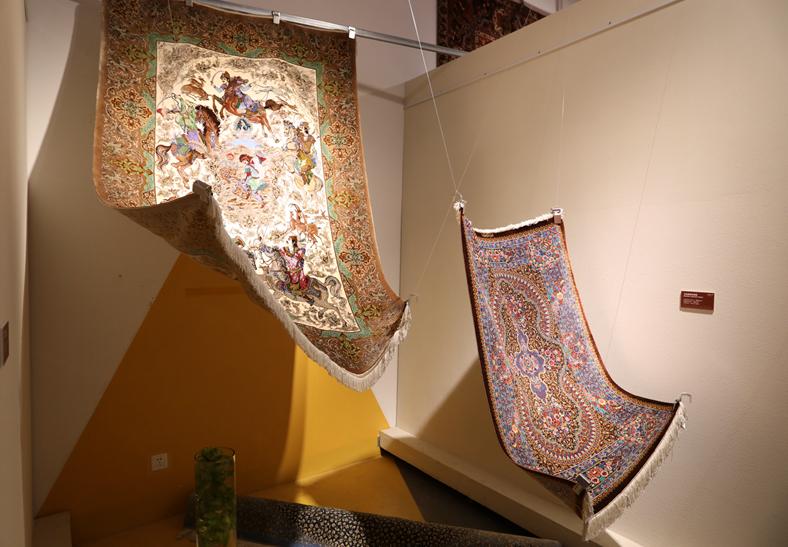 近40件波斯地毯“飞”到长宁这里……